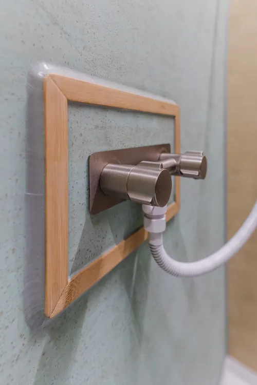 Shower detail
